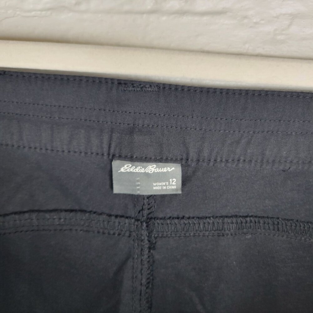 Eddie Bauer Women's Size 12 Cargo Pants Black Crop Ruched Leg - Picture 4 of 5